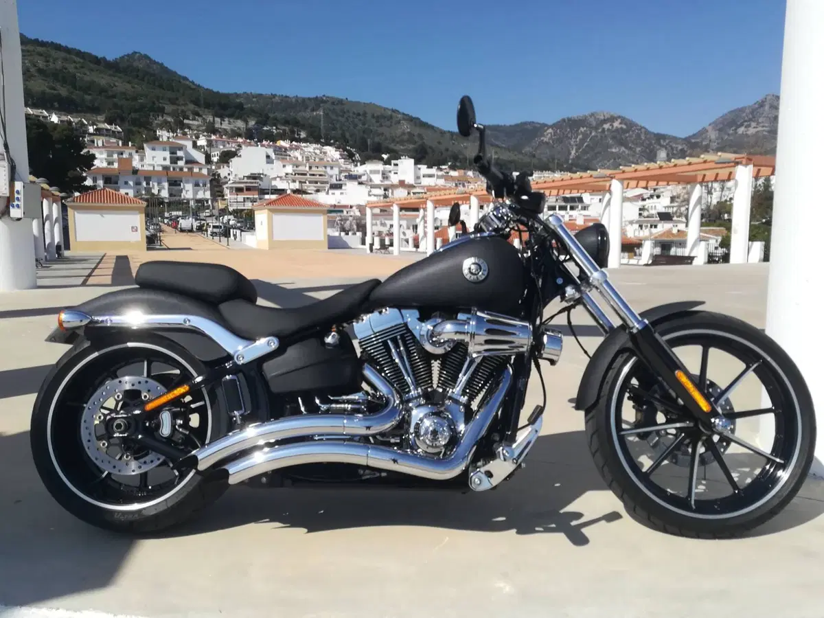 Harley-Davidson 1690 Breakout (2013 - 17) - FXSB (5)