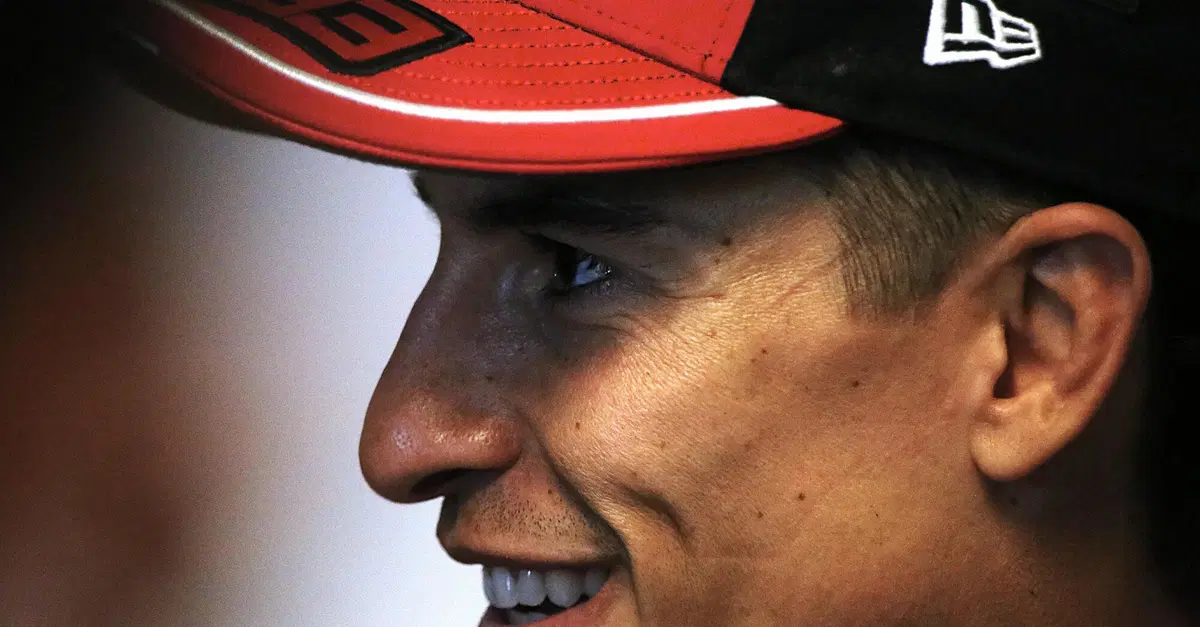 MotoGP 2026. GP di Germania. Il curioso lapsus di Marc M&aacute;rquez: "Il karma non esiste, dal 2015 ho vinto sei mondiali". Tutto giusto? [VIDEO]