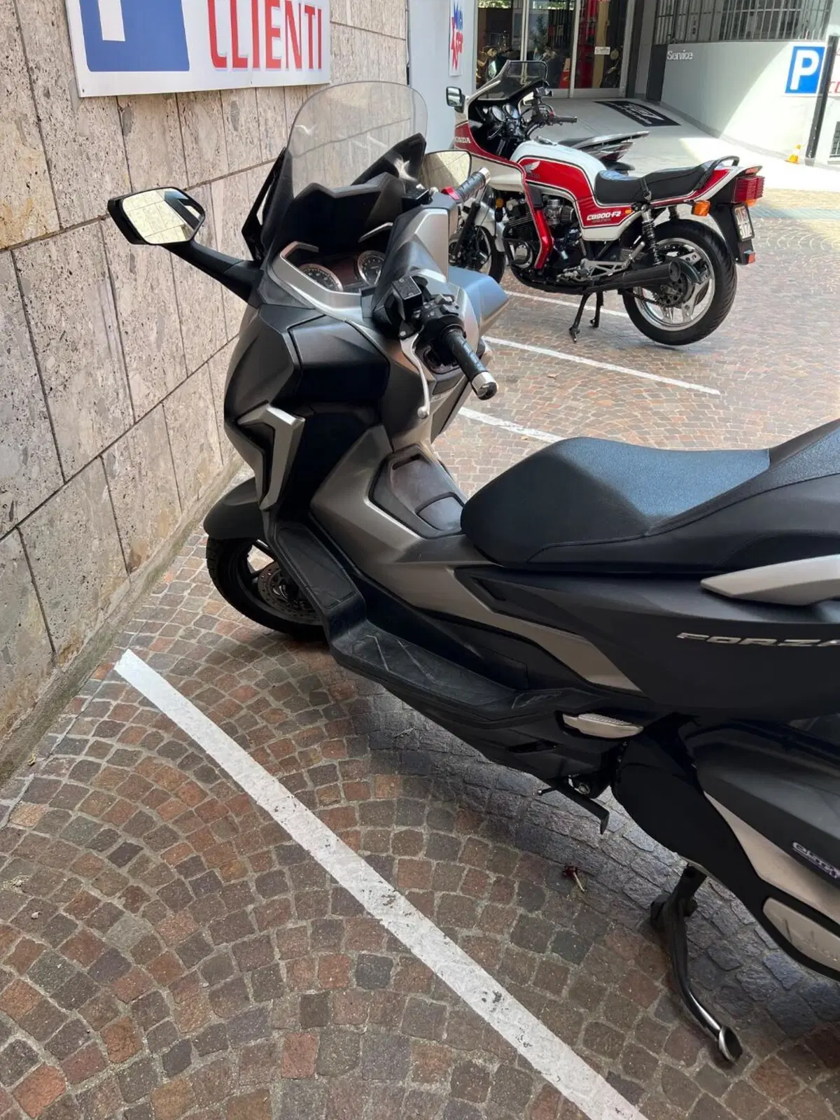 Honda Forza 350 (2022 - 24) (3)