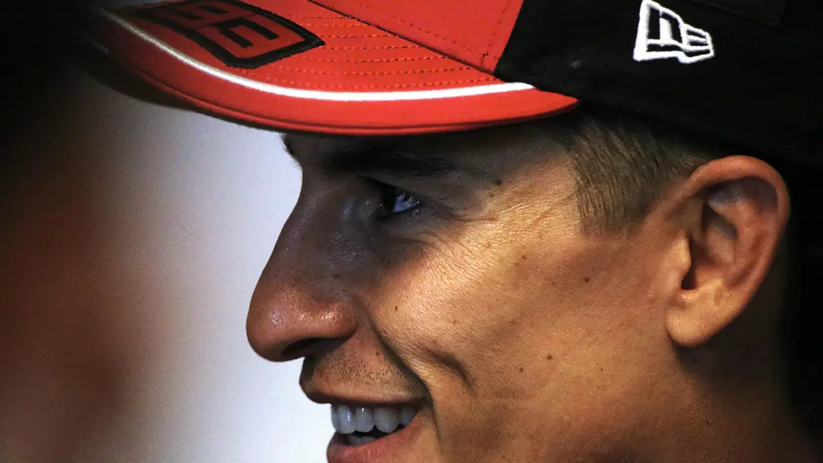 MotoGP 2026. GP di Germania. Il curioso lapsus di Marc M&aacute;rquez: "Il karma non esiste, dal 2015 ho vinto sei mondiali". Tutto giusto? [VIDEO]