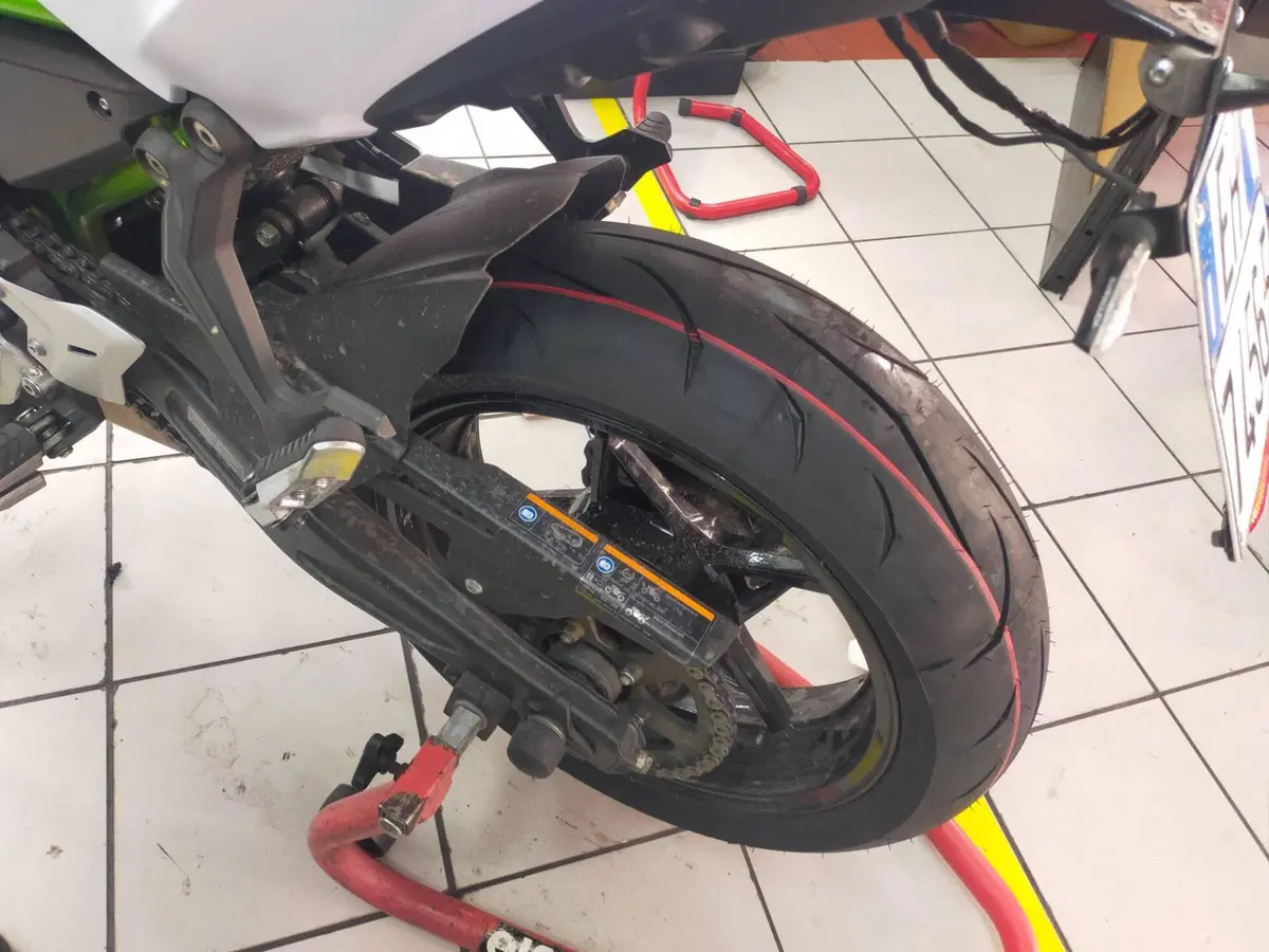 Kawasaki Z 650 (2017 - 19) (4)