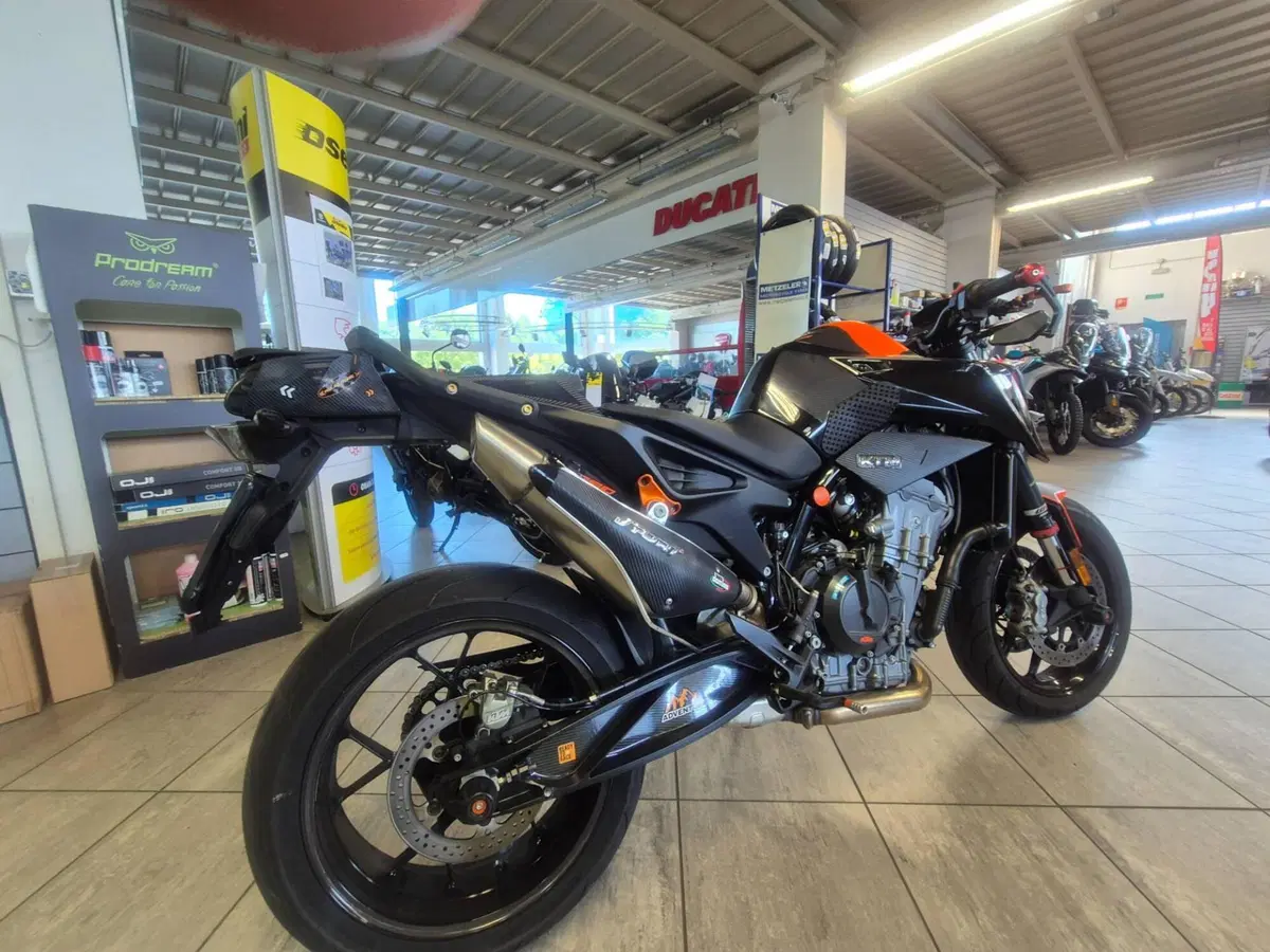 KTM 890 Duke (2021 - 23) (2)