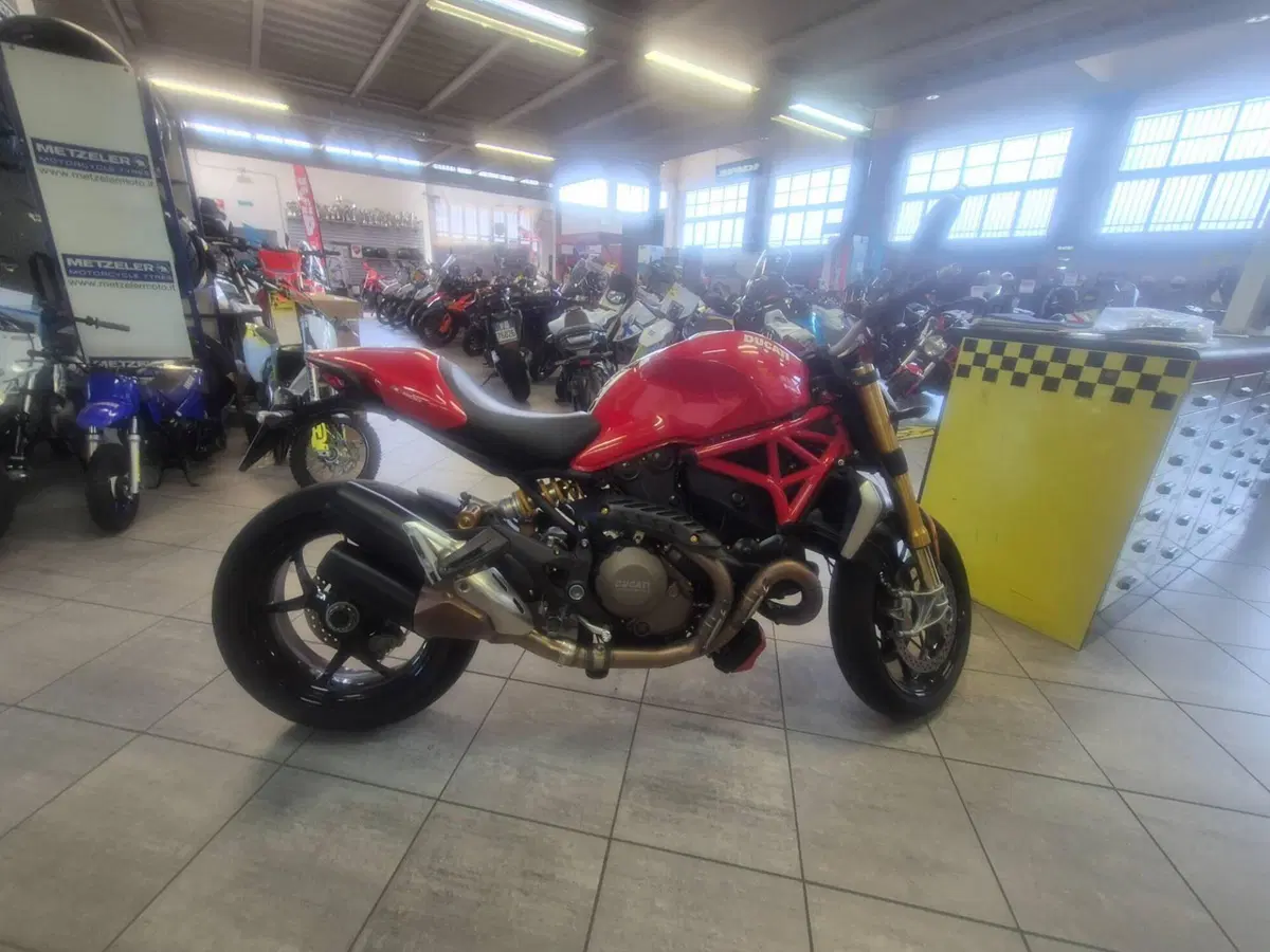 Ducati Monster 1200 S (2014 - 16) (3)