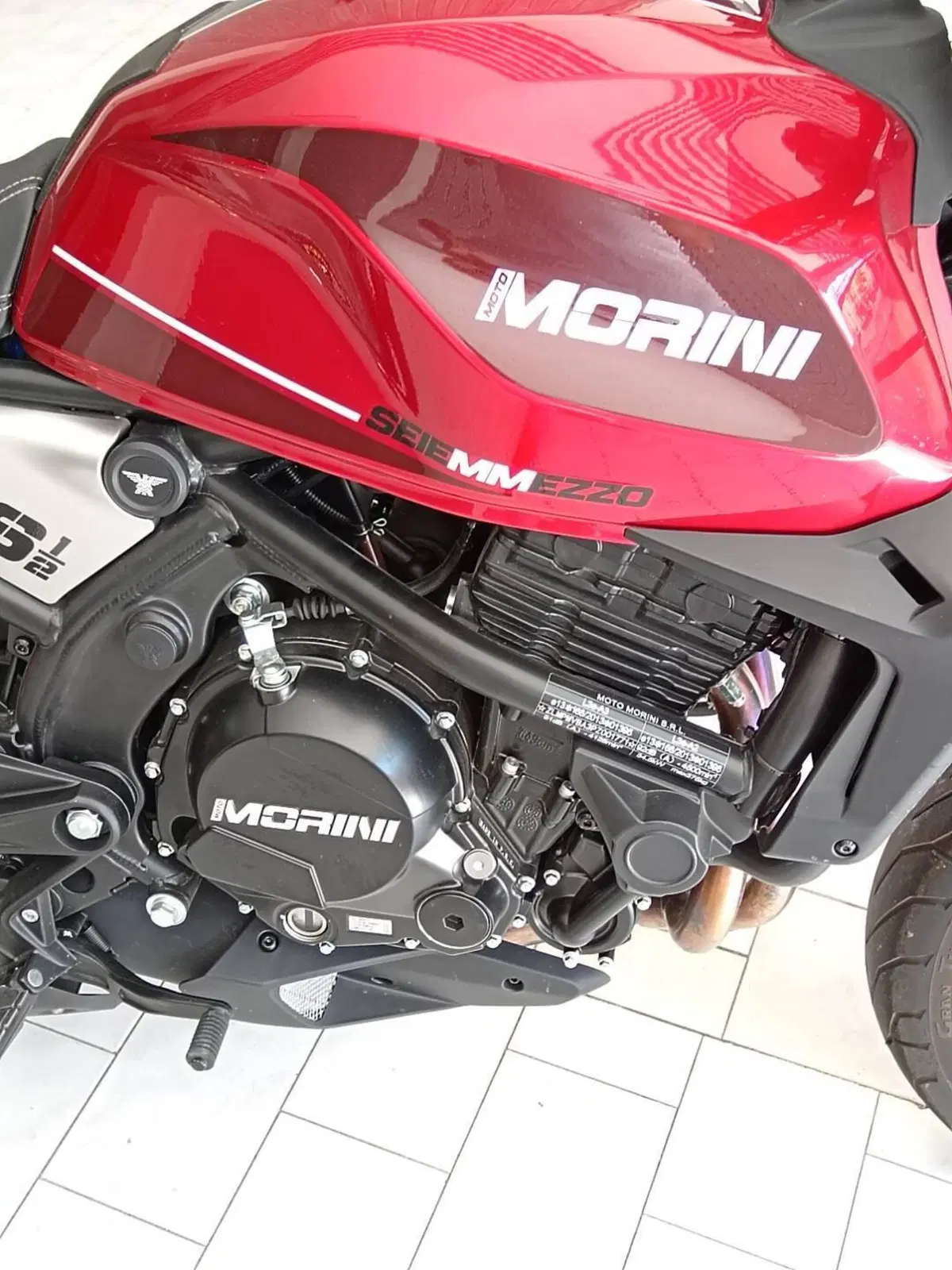 Moto Morini SEIEMMEZZO STR (2022 - 26) (10)