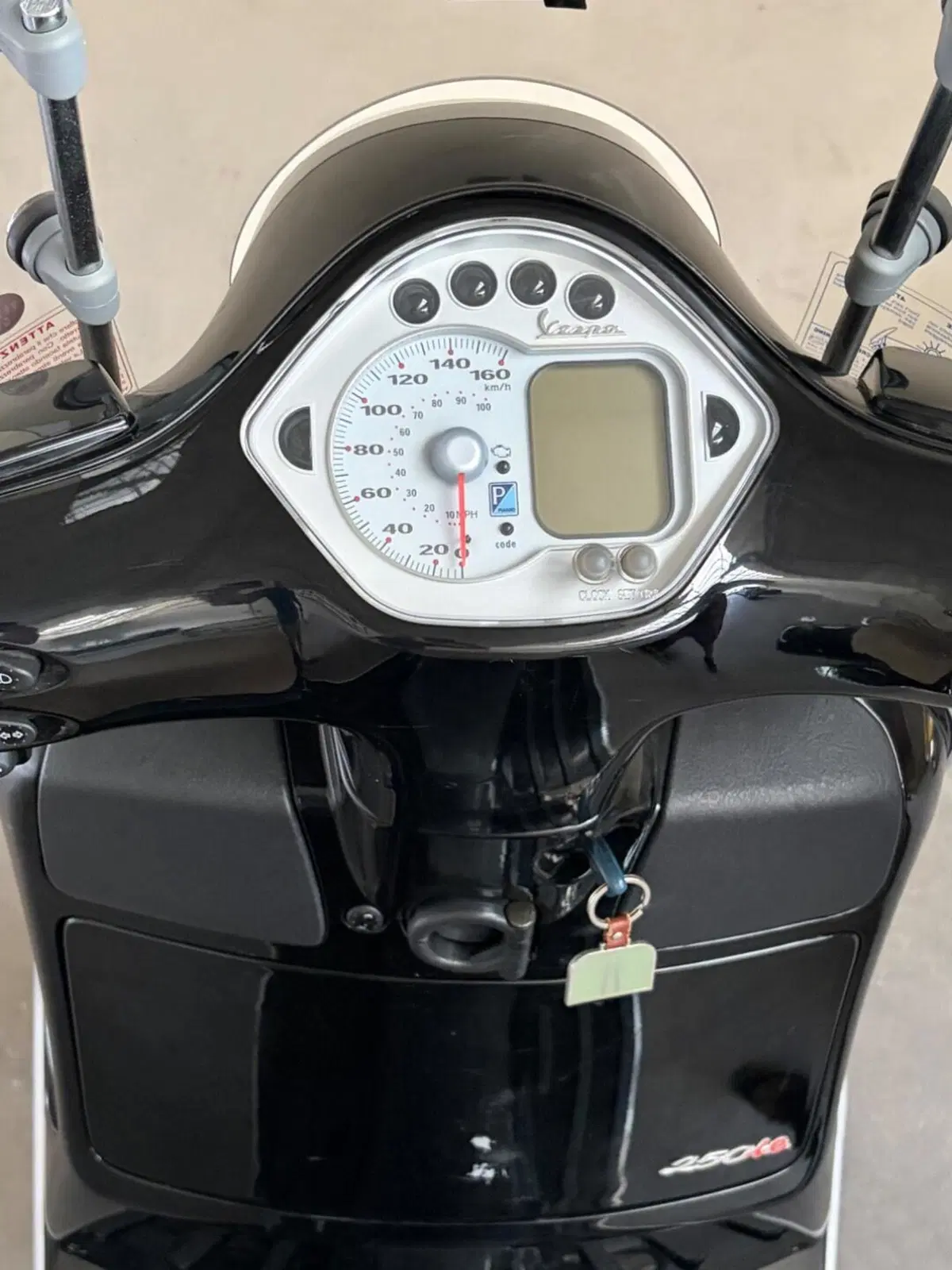 Vespa GTS 250 i.e. (5)