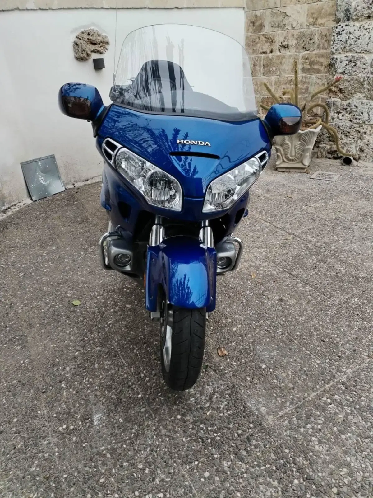 Honda GL 1800 Gold Wing (2000 - 05) (2)