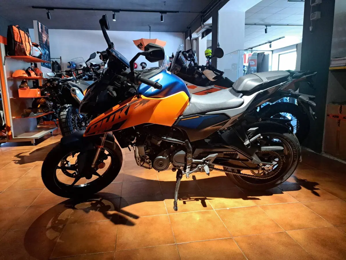 KTM 125 Duke (2024 - 25) (2)