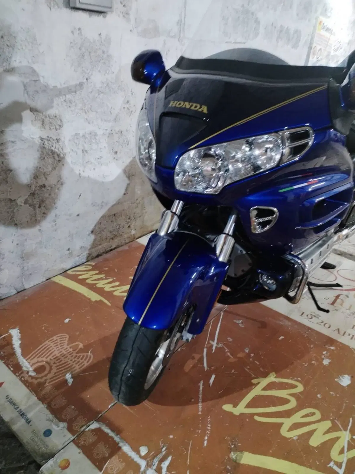 Honda GL 1800 Gold Wing (2000 - 05) (2)