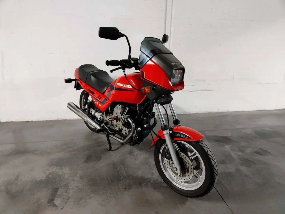 Moto Guzzi V 35 III