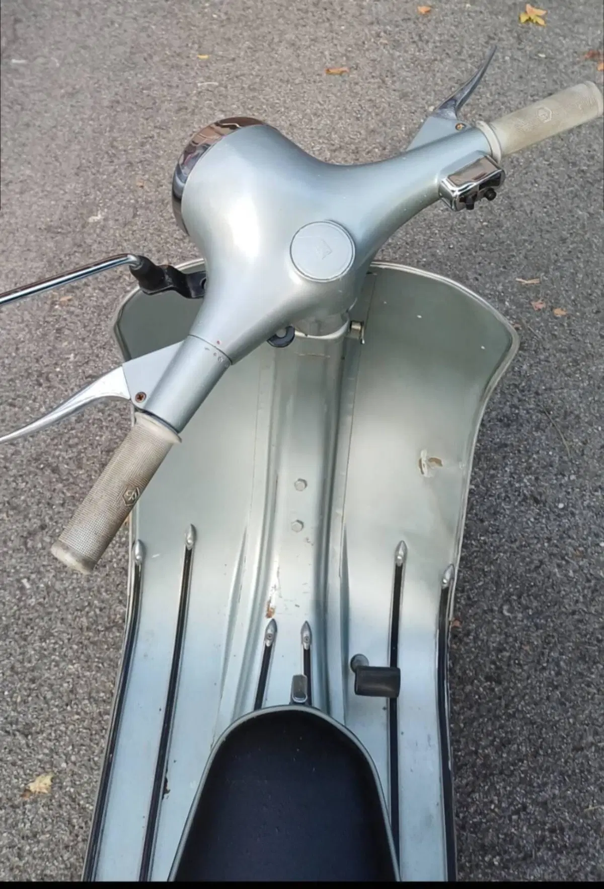 Vespa 50 Lusso (3)