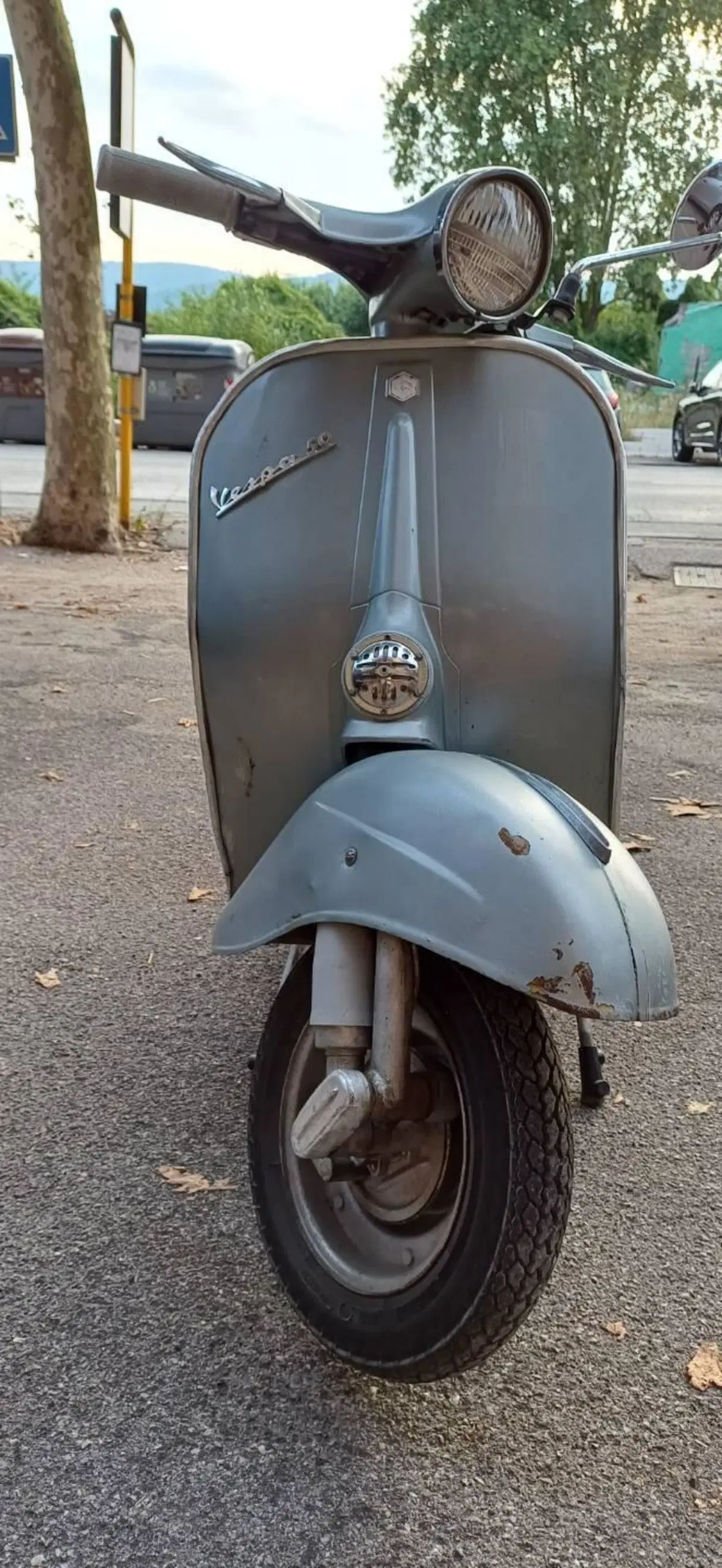 Vespa 50 Lusso (9)