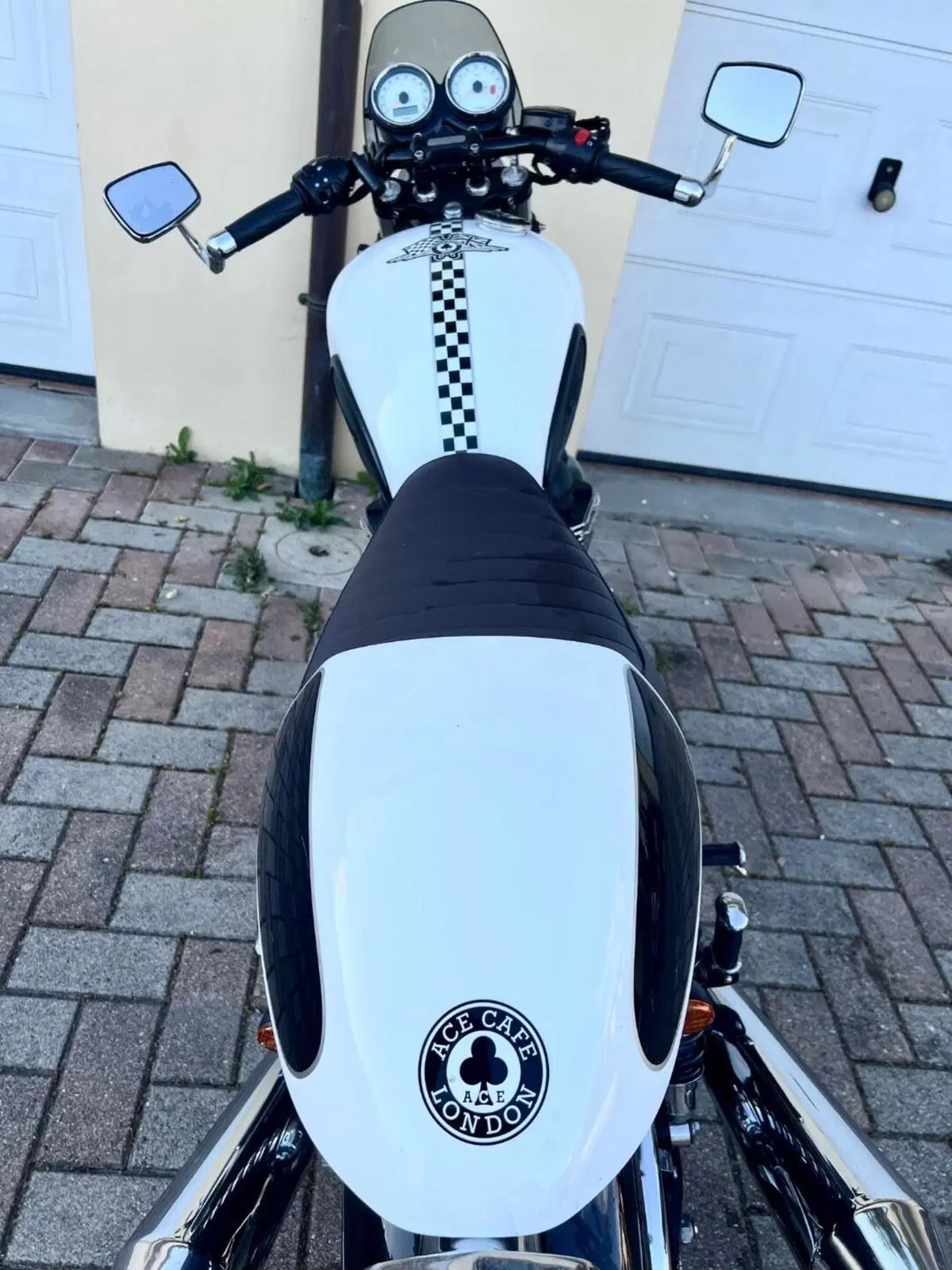 Triumph Thruxton 900 ACE (2014 - 15) (6)