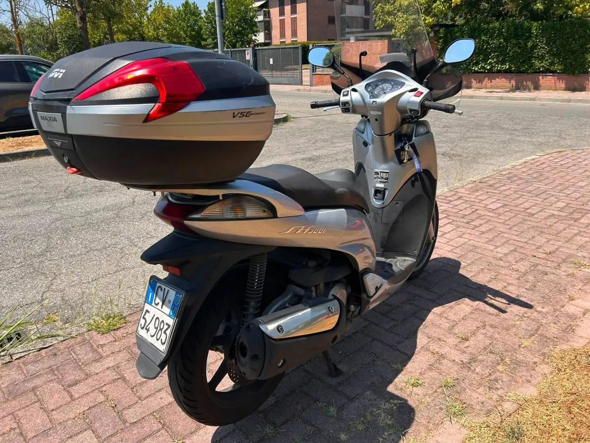 Honda SH 300 i (2006 - 10) (5)