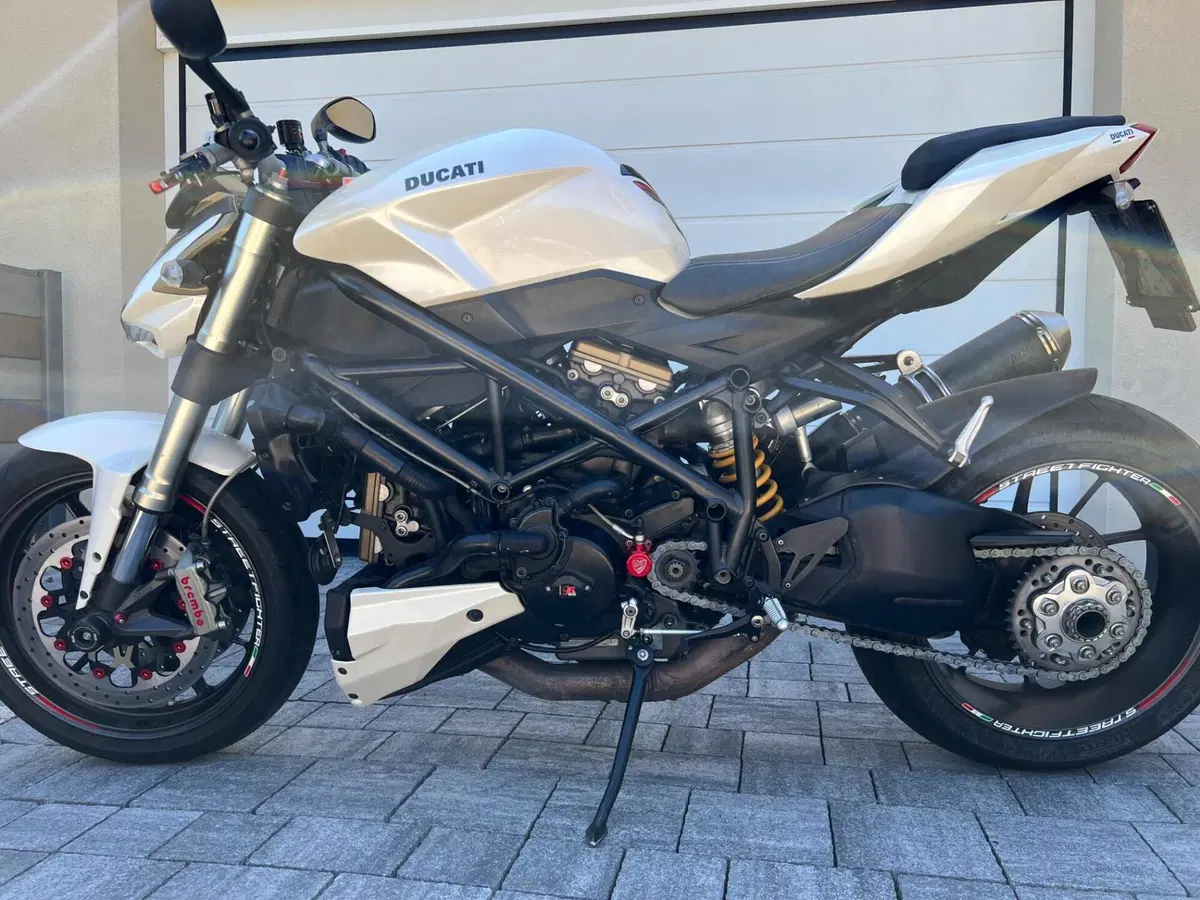 Ducati Streetfighter (2009 - 12)