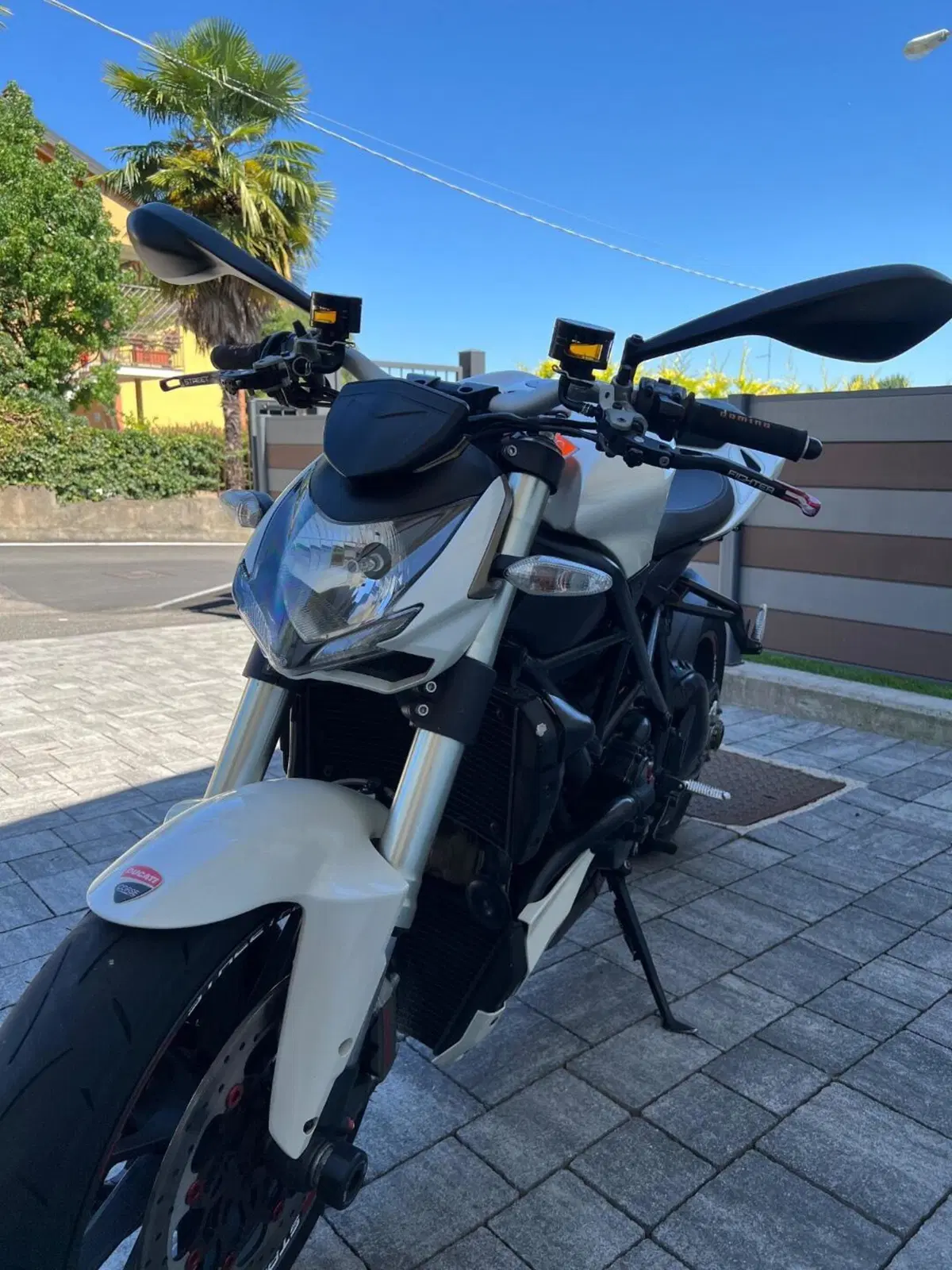 Ducati Streetfighter (2009 - 12) (5)
