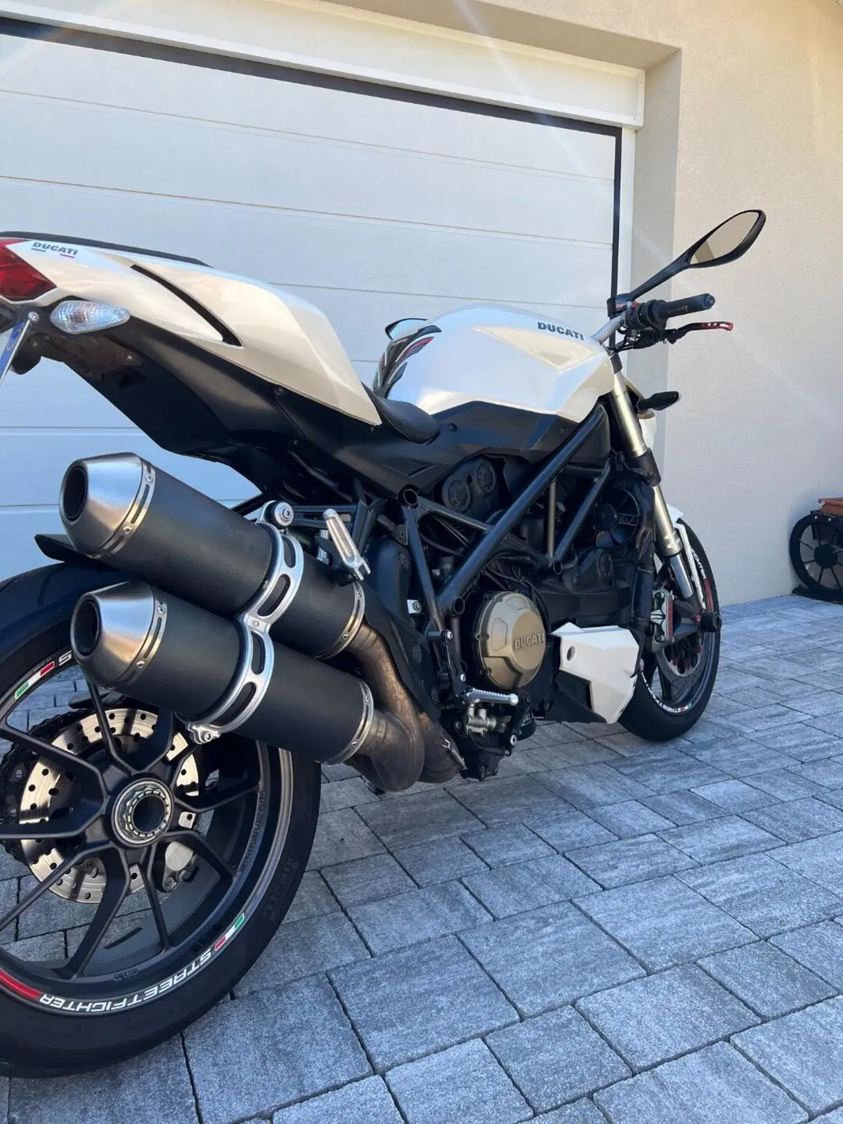 Ducati Streetfighter (2009 - 12) (6)