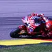 MotoGP 2026. GP di Germania. Vince Marc Márquez, caduto Alex che lo inseguiva, podio Trackhouse [CLASSIFICA]