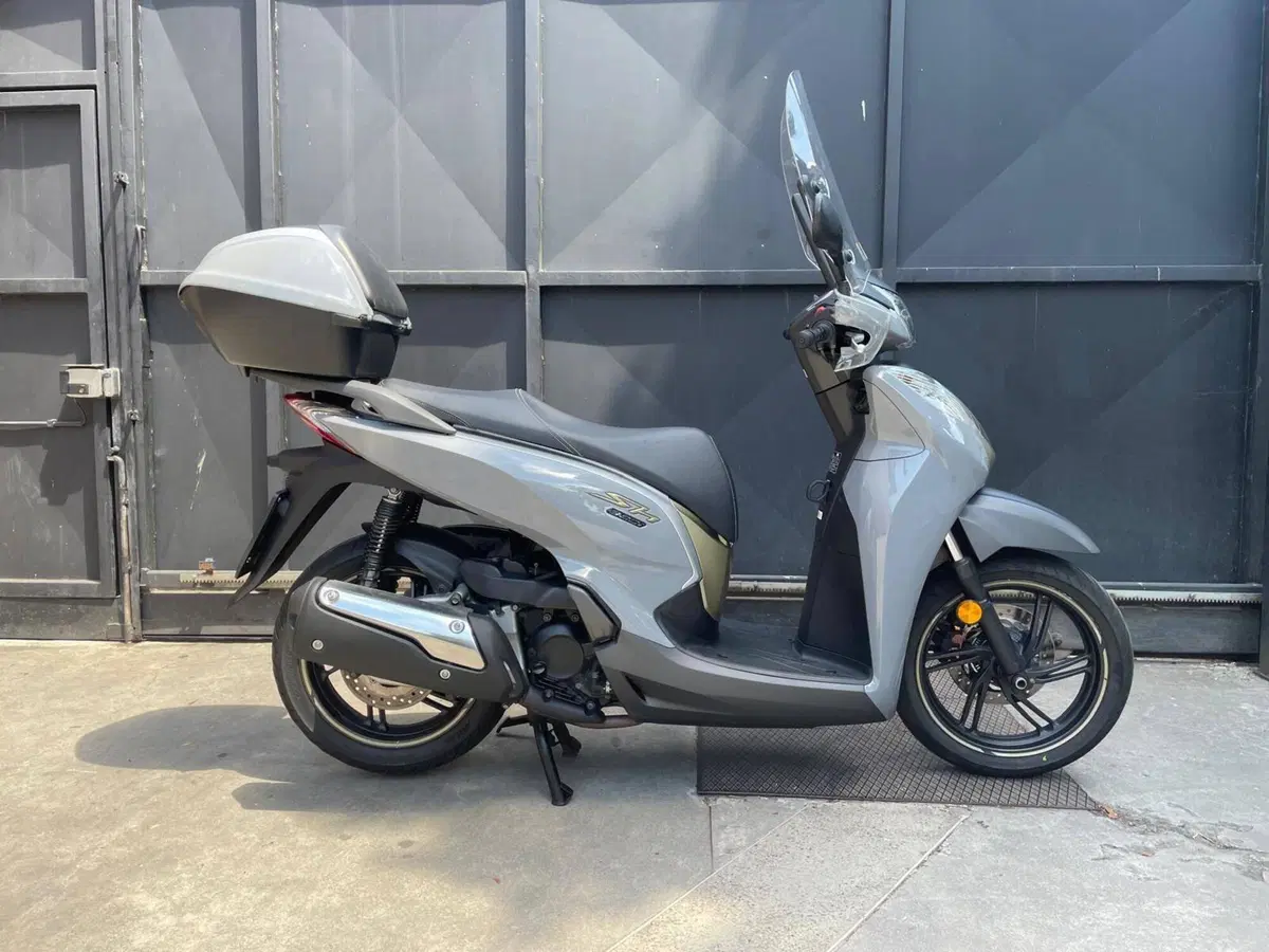 Honda SH 300 i Sport ABS (2018 - 20) (6)