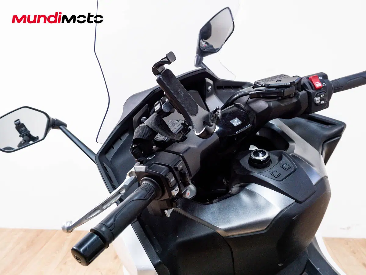 Honda Forza 750 (2025 - 26) (11)
