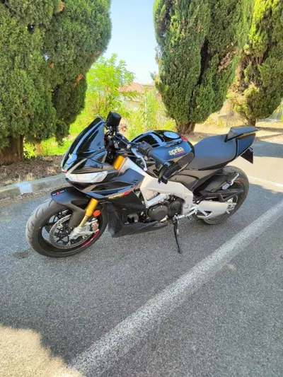 Aprilia Tuono V4 Factory (2021 - 24) usata