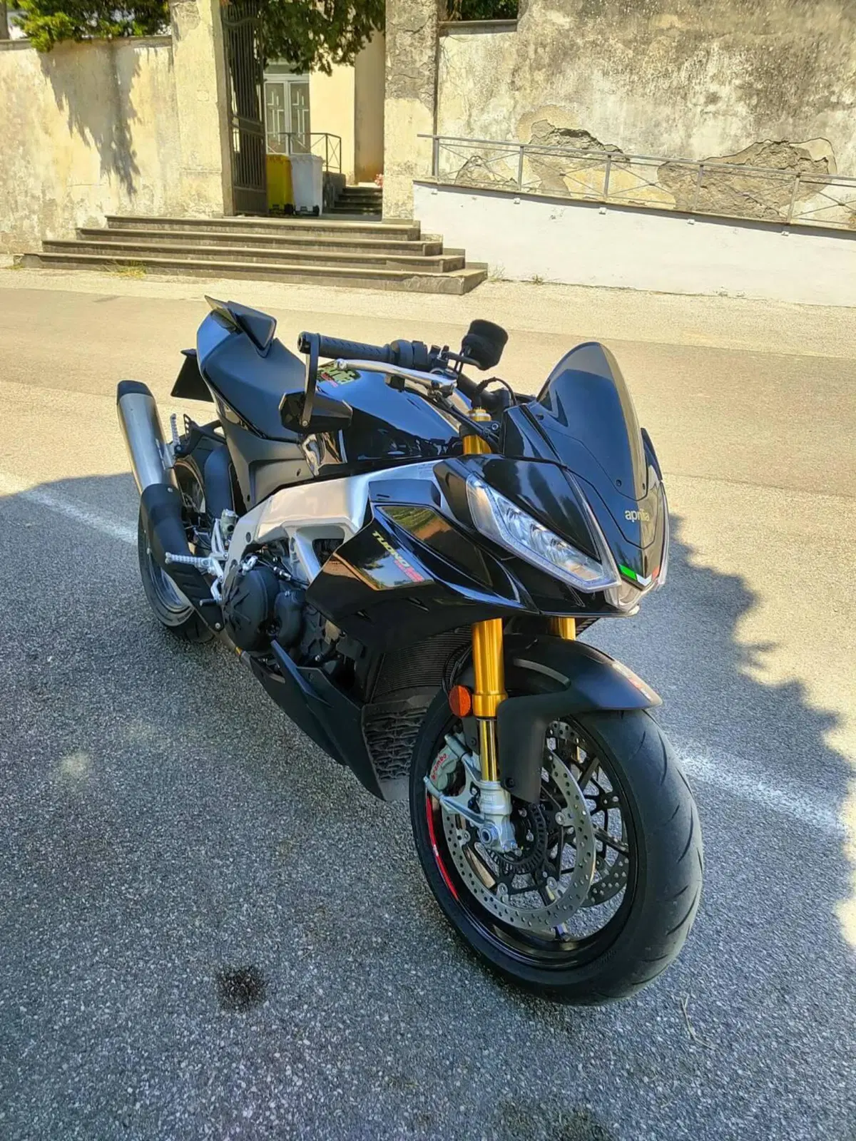 Aprilia Tuono V4 Factory (2021 - 24) (8)