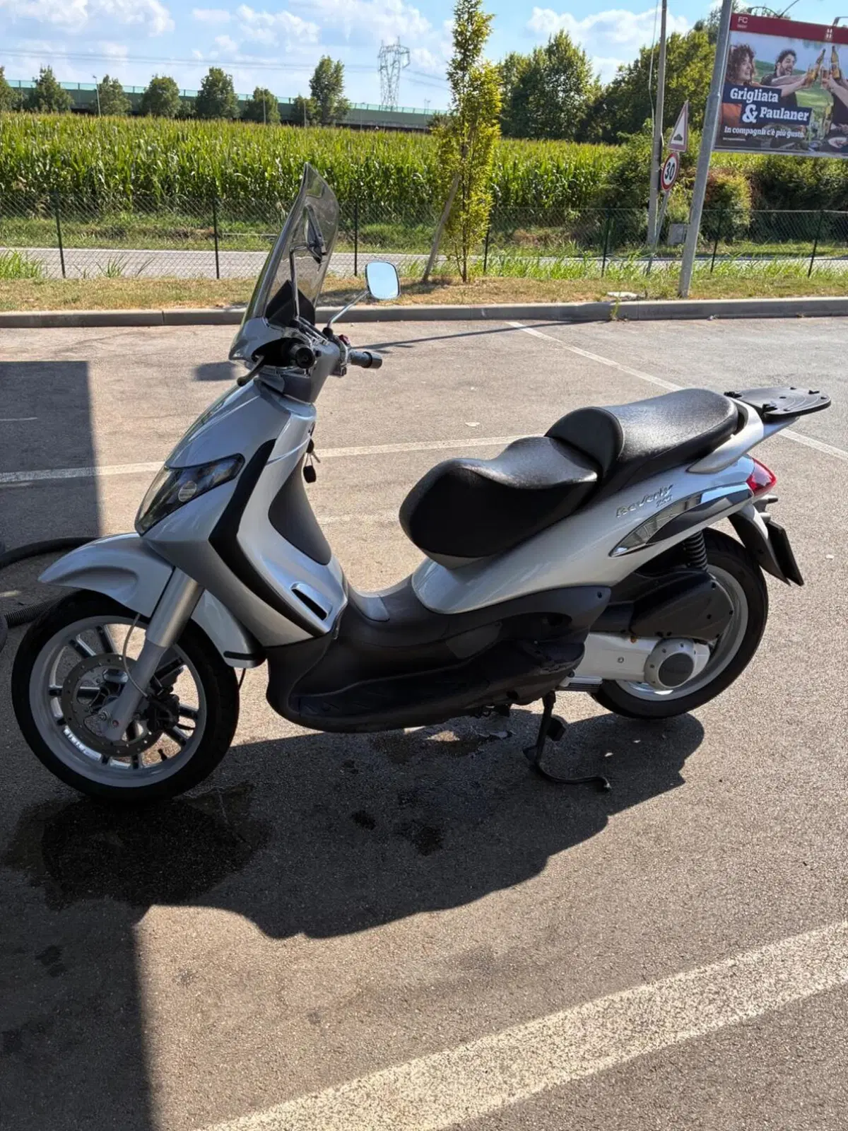Piaggio Beverly 250 (2004 - 05) (2)
