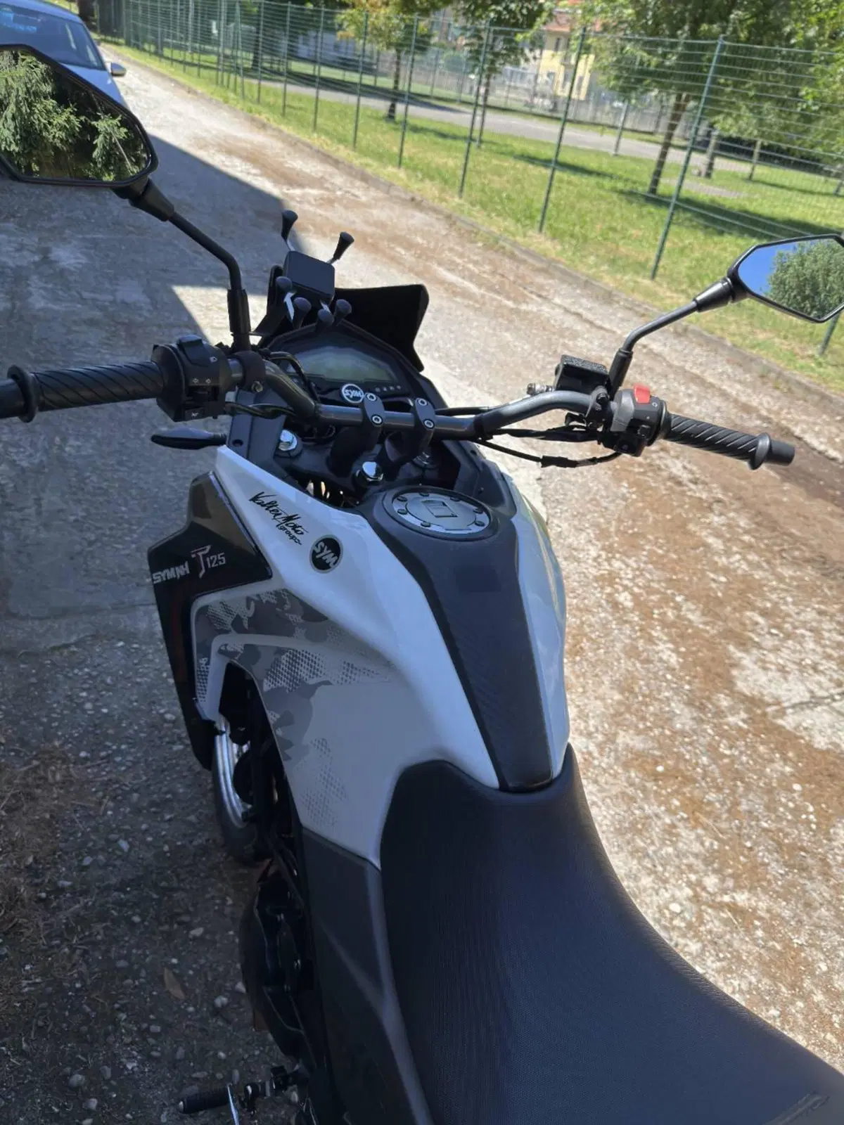 Sym NH Trazer 125 (2021 - 25) (10)