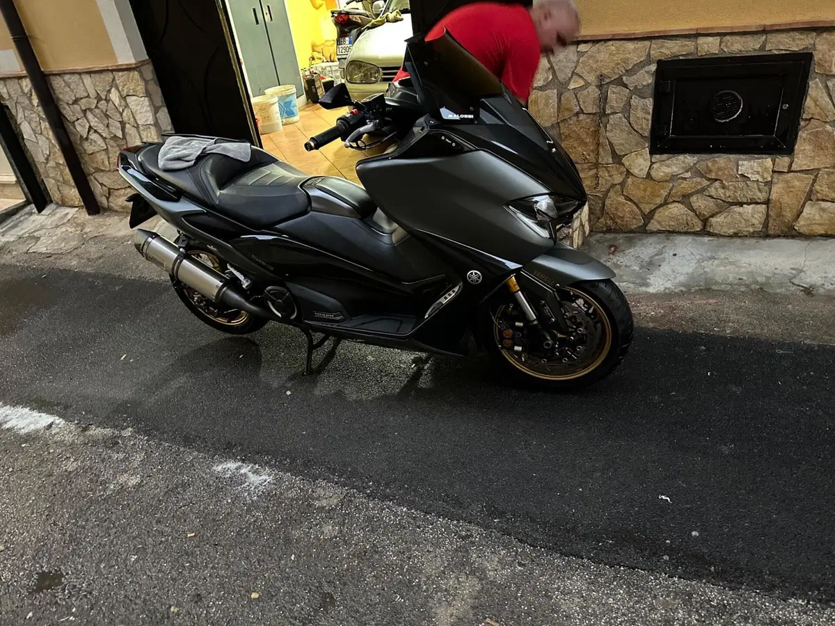 Yamaha T-Max 560 Tech Max (2020) (7)