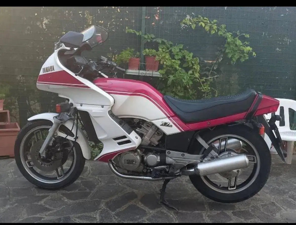 Yamaha XZ550