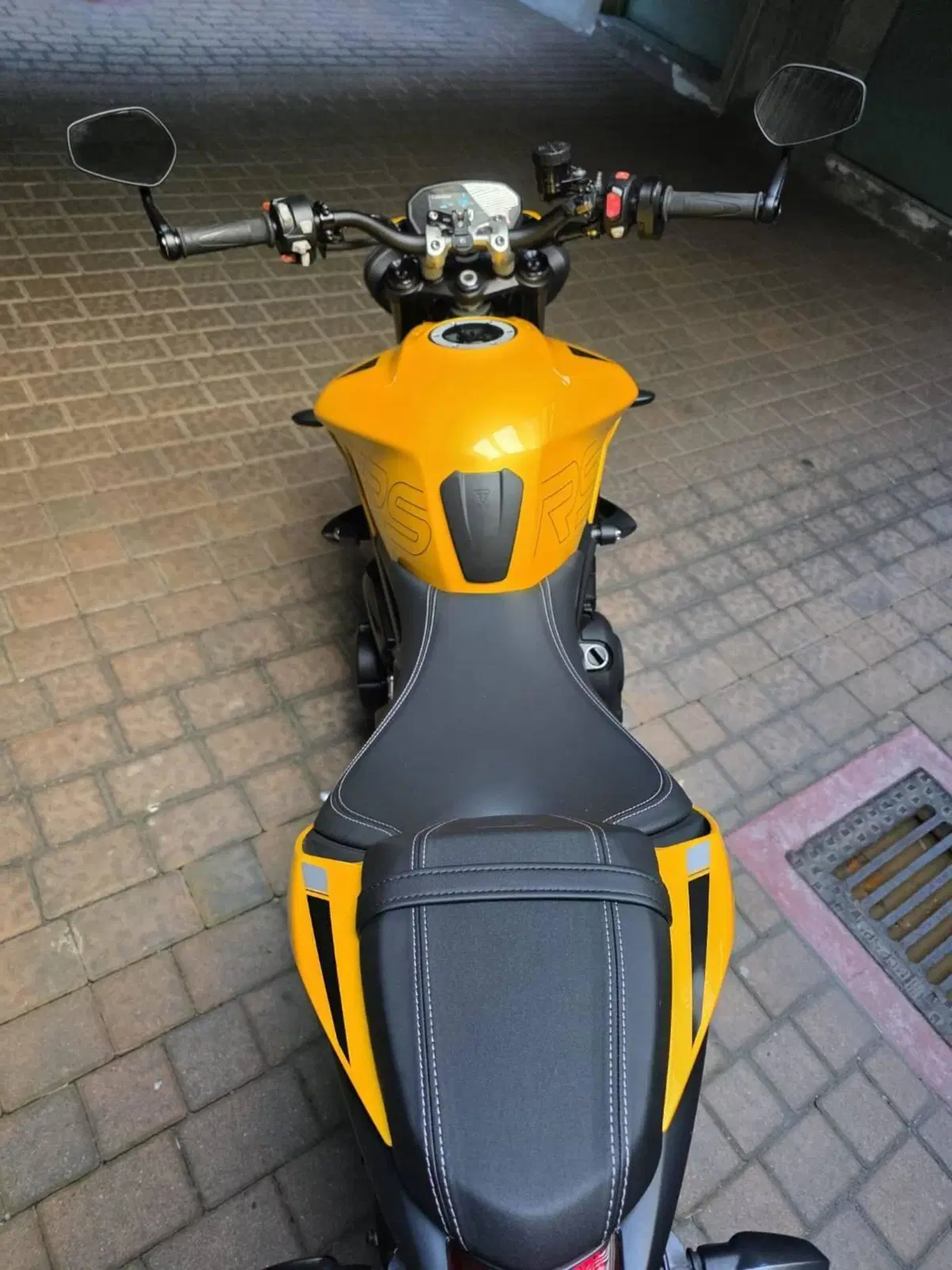 Triumph Street Triple 765 RS (2023 - 26) (4)