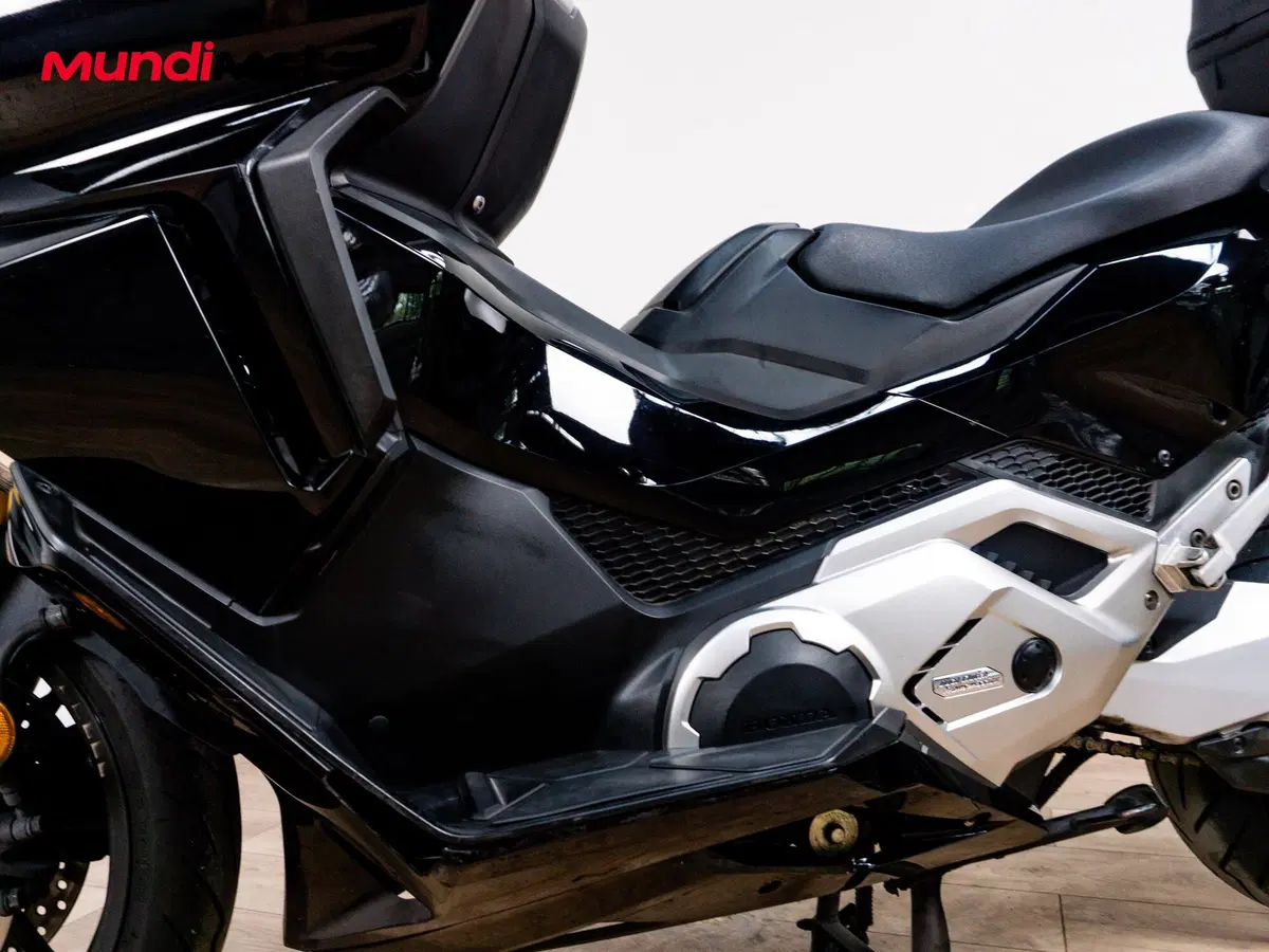 Honda Forza 750 (2025 - 26) (9)