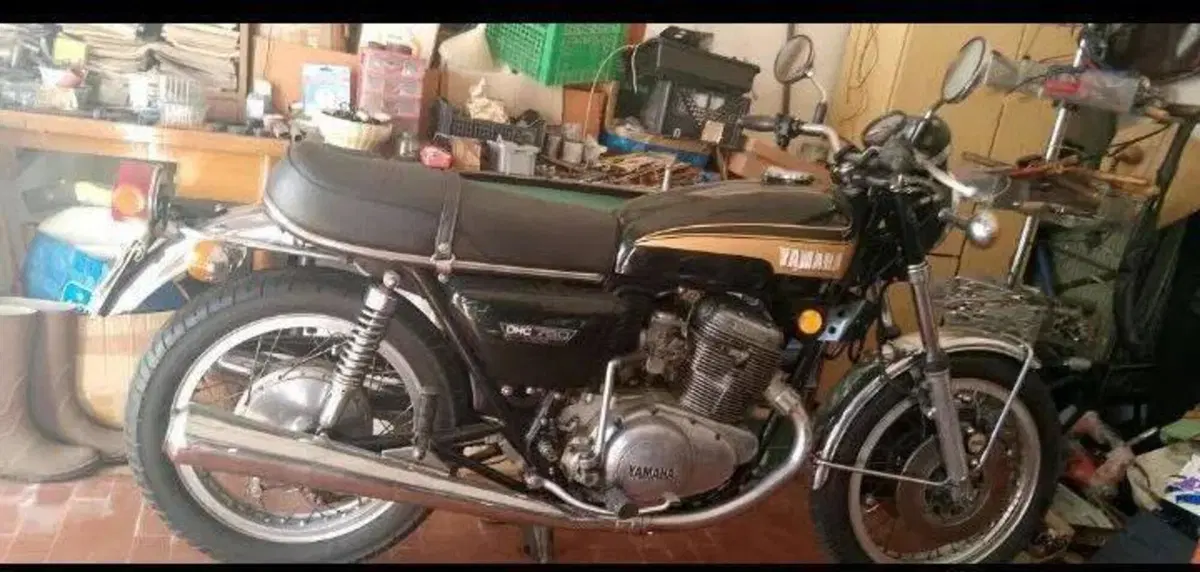 Yamaha TX750