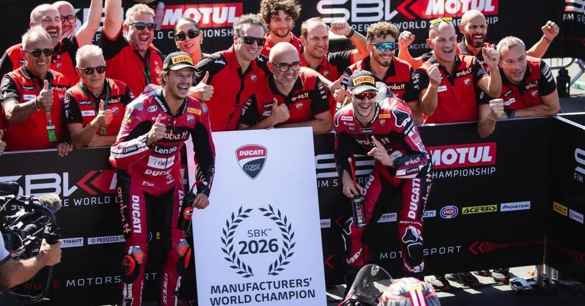 SBK 2026. GP del Regno Unito. Bulega si impone in Gara2