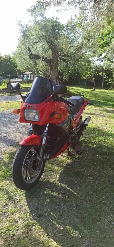 Kawasaki GPz900r d'epoca