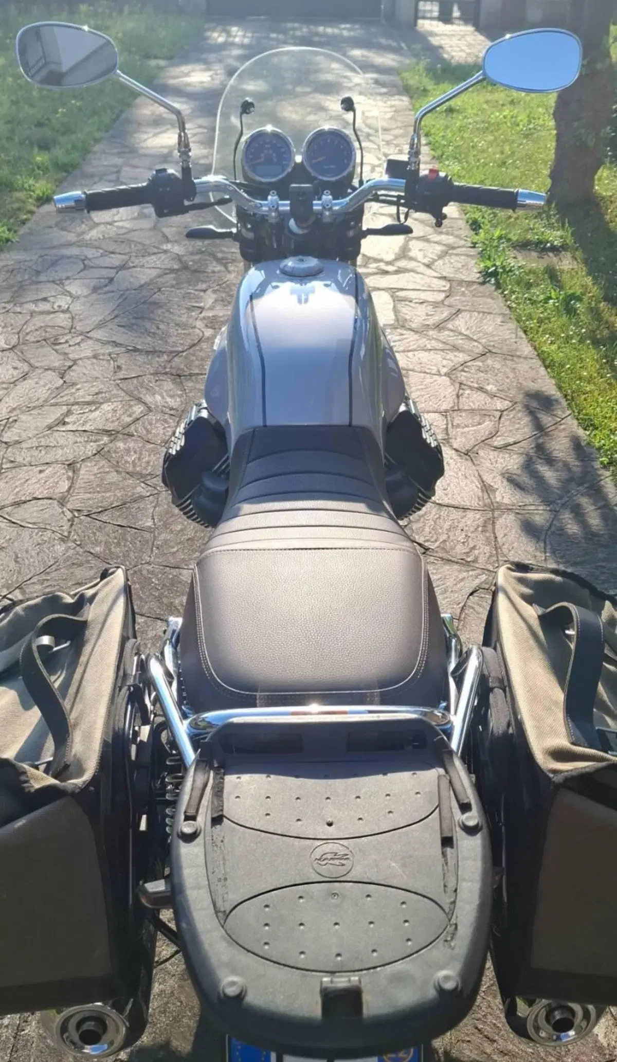 Moto Guzzi V7 Special (2021 - 24) (4)