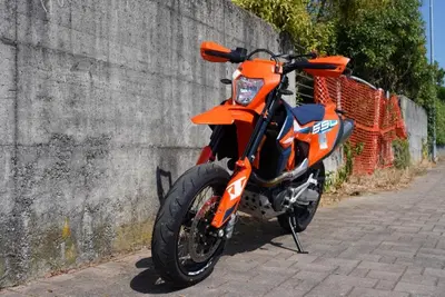 KTM 690 SMC R (2023 - 25) usata