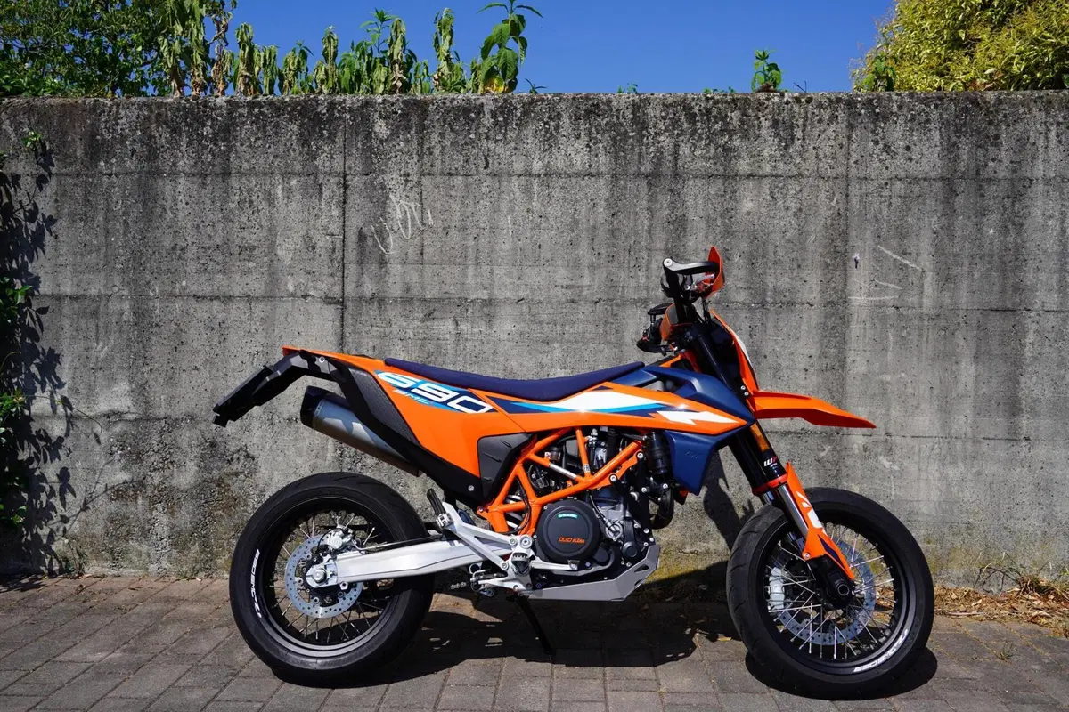 KTM 690 SMC R (2023 - 25) (4)