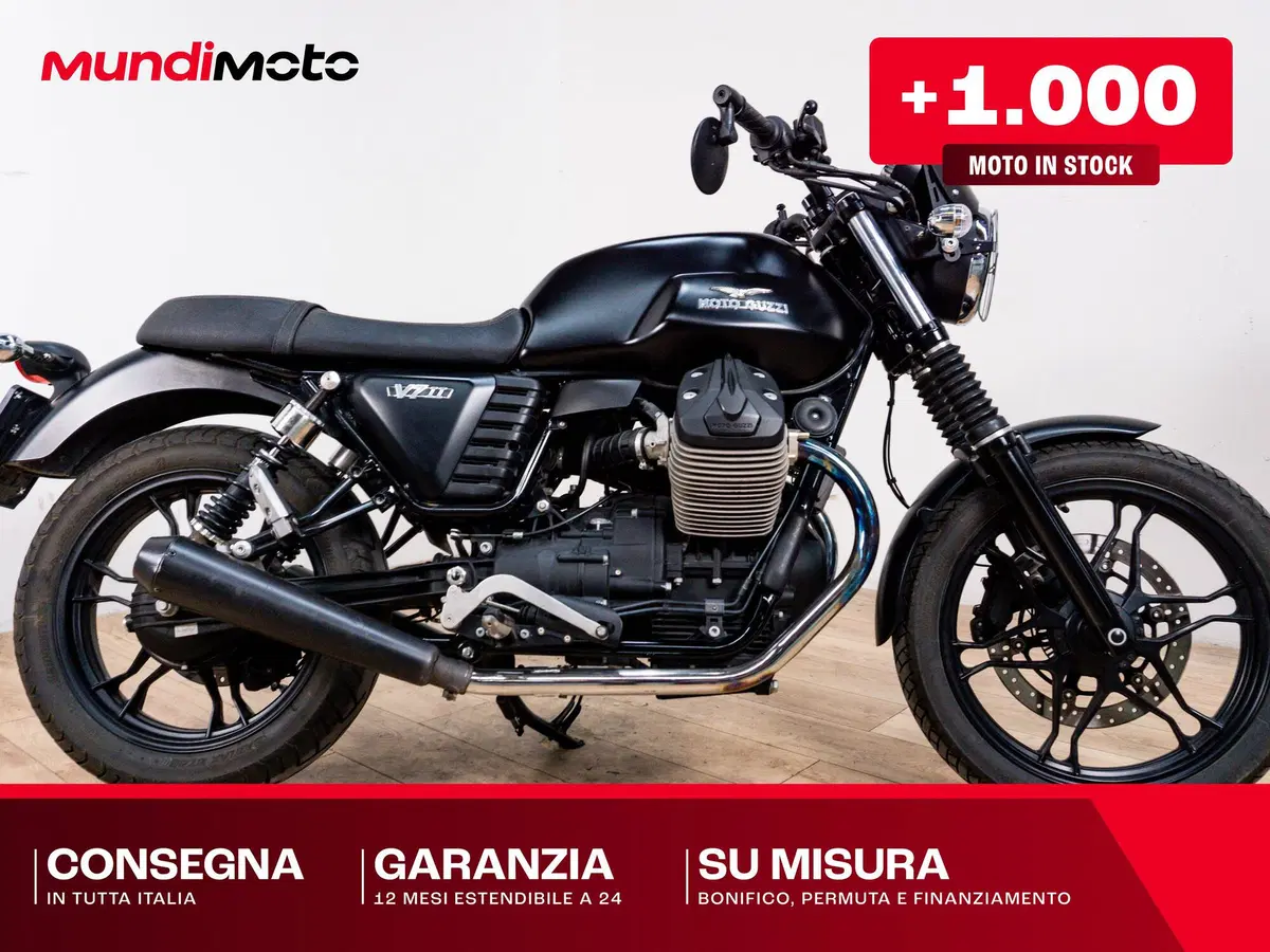 Moto Guzzi V7 II Stone (2015 - 17)