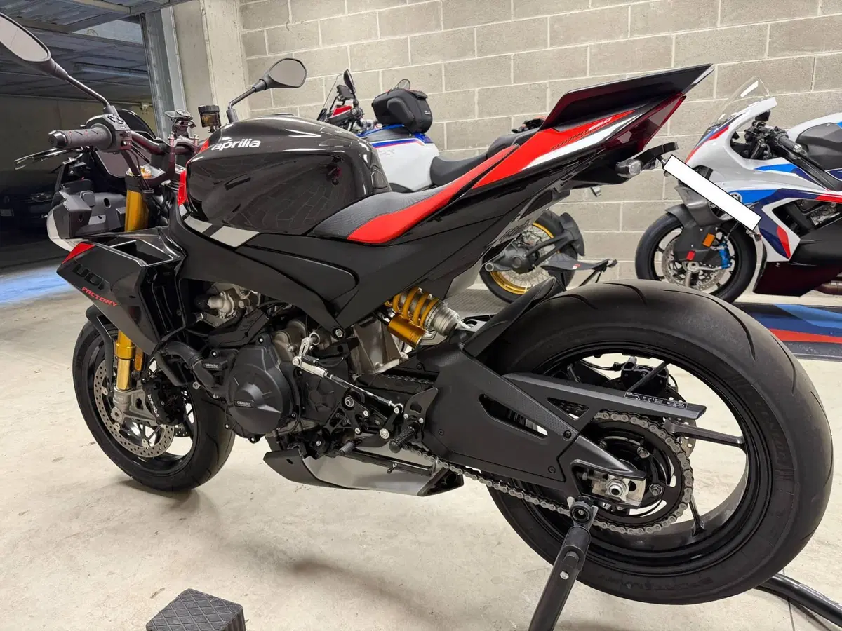 Aprilia Tuono 660 Factory (2025 - 26) (2)