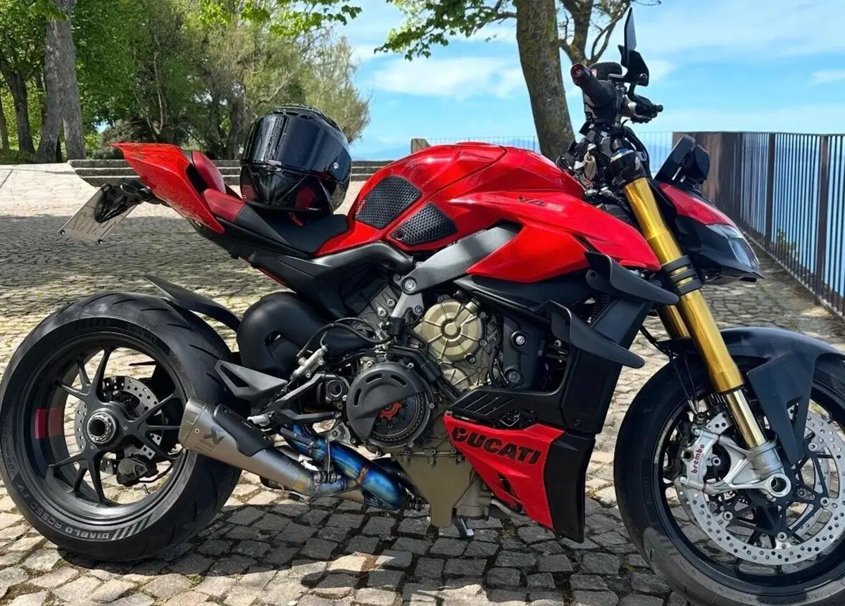 Ducati Streetfighter V4 S (2023 - 24) (2)