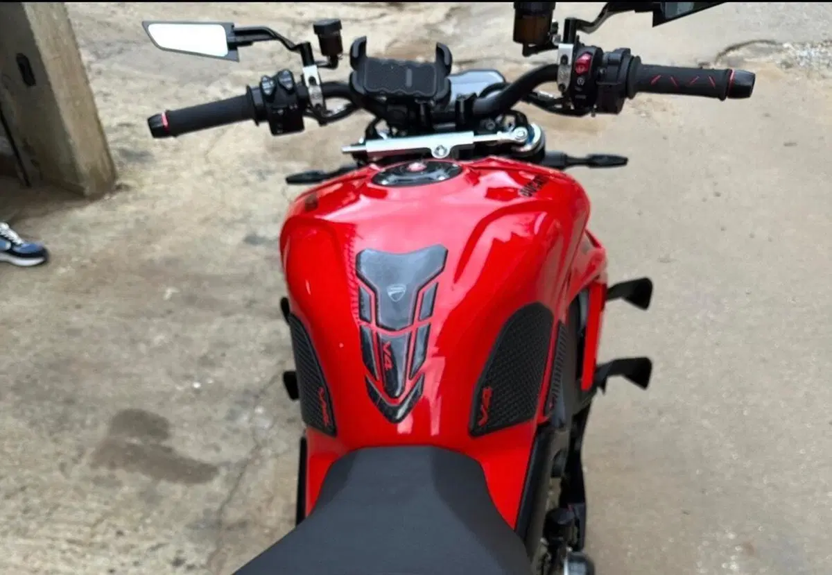 Ducati Streetfighter V4 S (2023 - 24) (5)