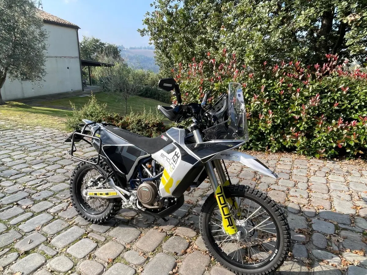 Husqvarna 701 Enduro LR (2020) (2)
