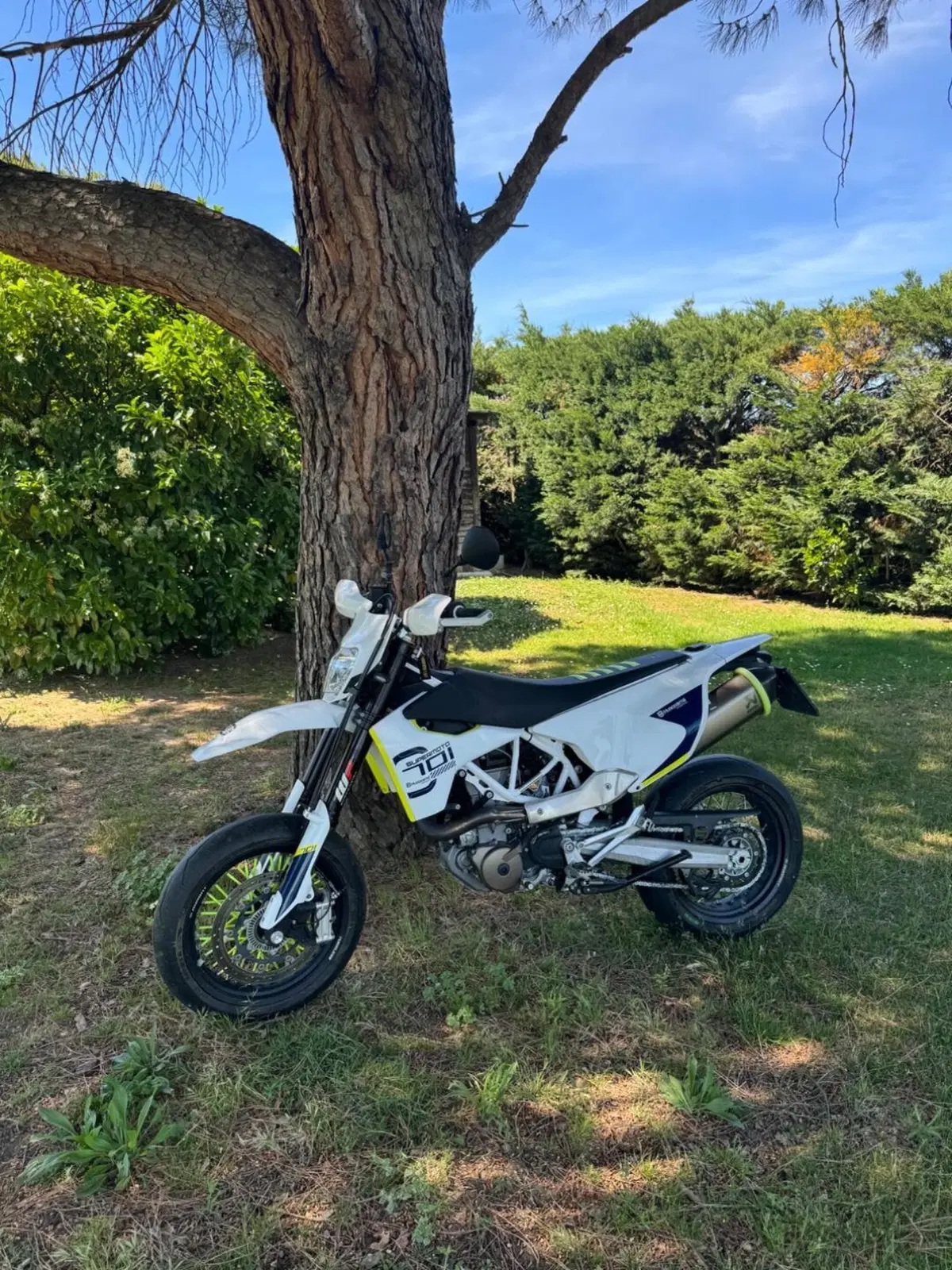 Husqvarna 701 Supermoto (2017 - 19)
