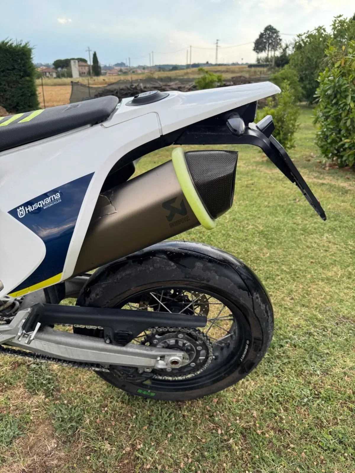 Husqvarna 701 Supermoto (2017 - 19) (9)