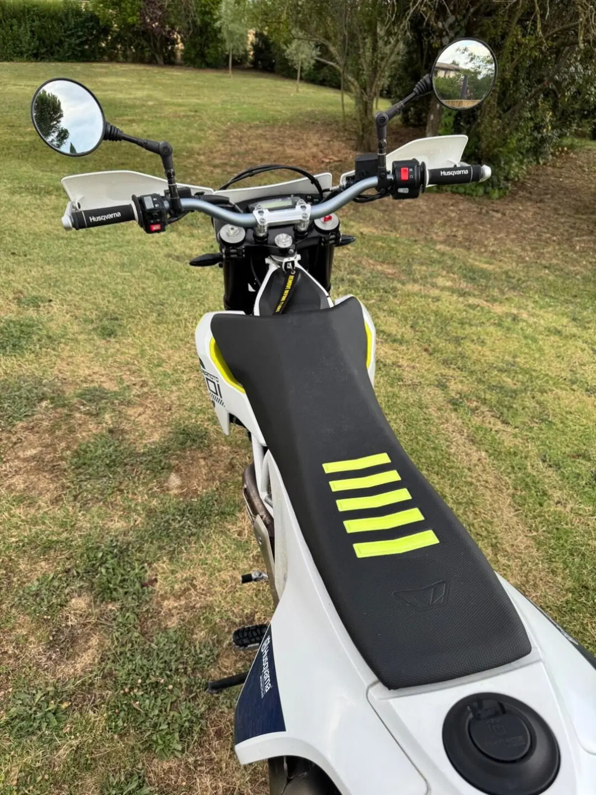 Husqvarna 701 Supermoto (2017 - 19) (10)