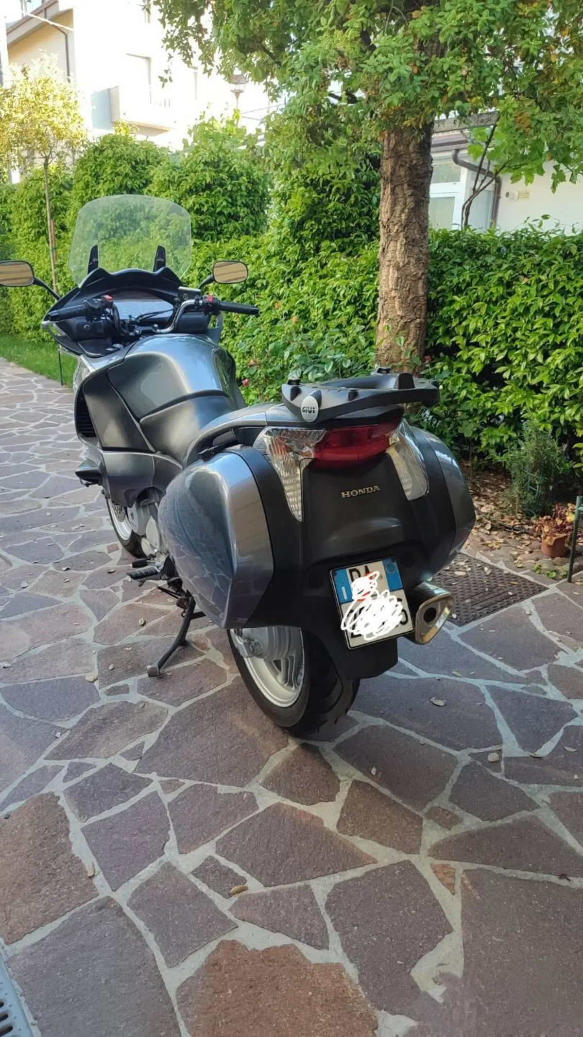 Honda Deauville 700 ABS (2)
