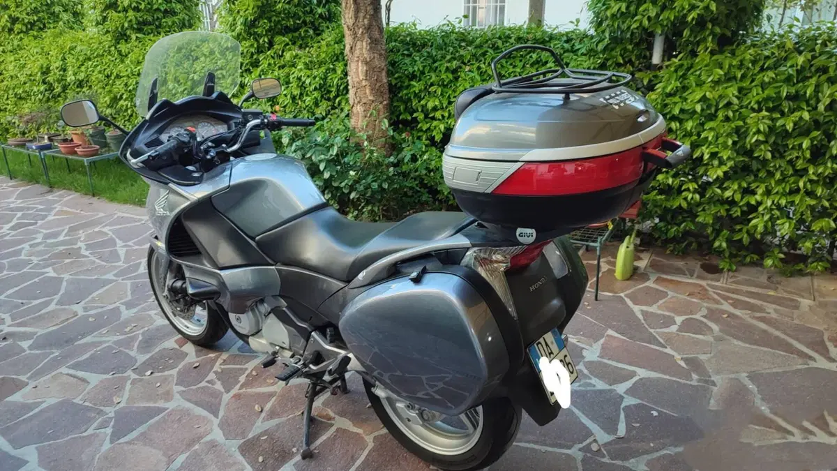 Honda Deauville 700 ABS (4)