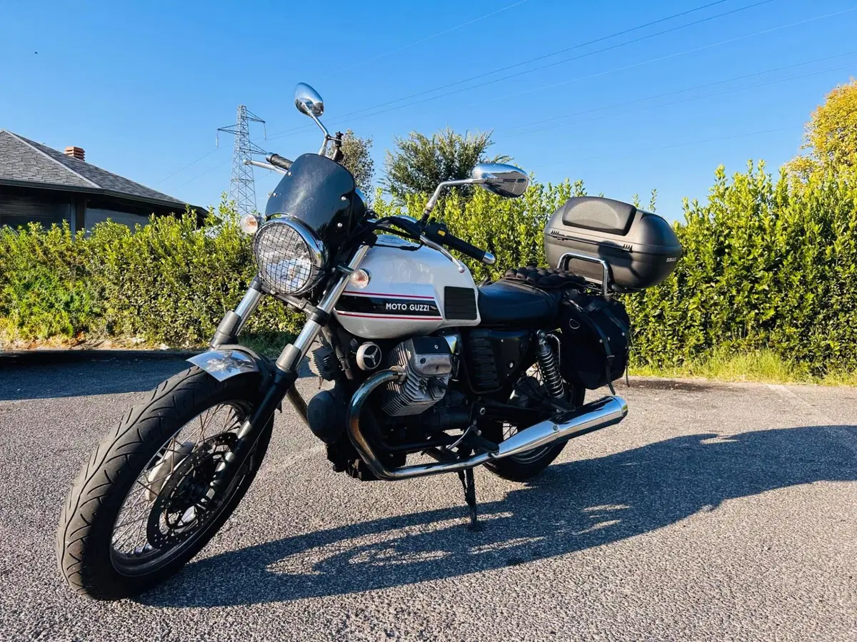 Moto Guzzi V7 Classic (2008 - 12) (2)