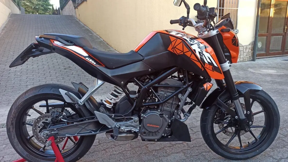 KTM 125 Duke (2010 - 2012) (3)