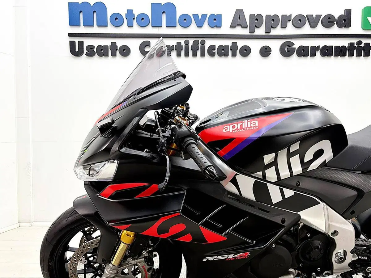 Aprilia RSV4 1100 Factory (2021 - 24) (14)